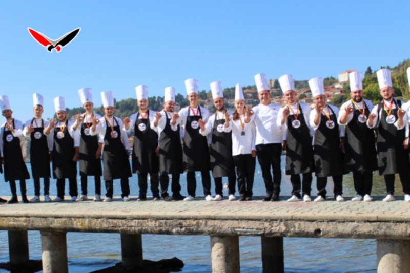 Zhvilloni Aftesite e Menaxhimit te nje Kuzhine dhe Perparo ne Role Drejtuese! Kursi per Zv. Shef Kuzhine nga Albanian Chef Academy me cmim ne oferte. 